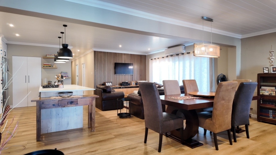 3 Bedroom Property for Sale in Stilbaai Wes Western Cape